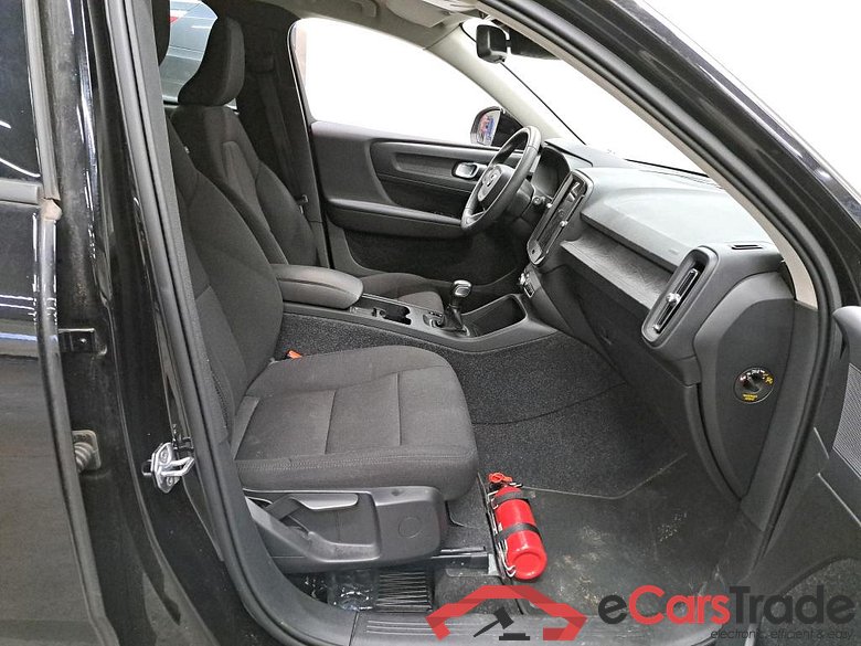 VOLVO - VOL XC40 T2 129PK Momentum Core * PETROL * #3