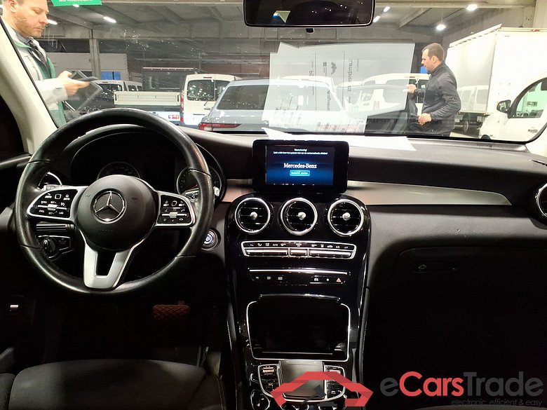 MERCEDES-BENZ GLC 2.0 GLC 300 DE 4MATIC 4WD AUTO #6