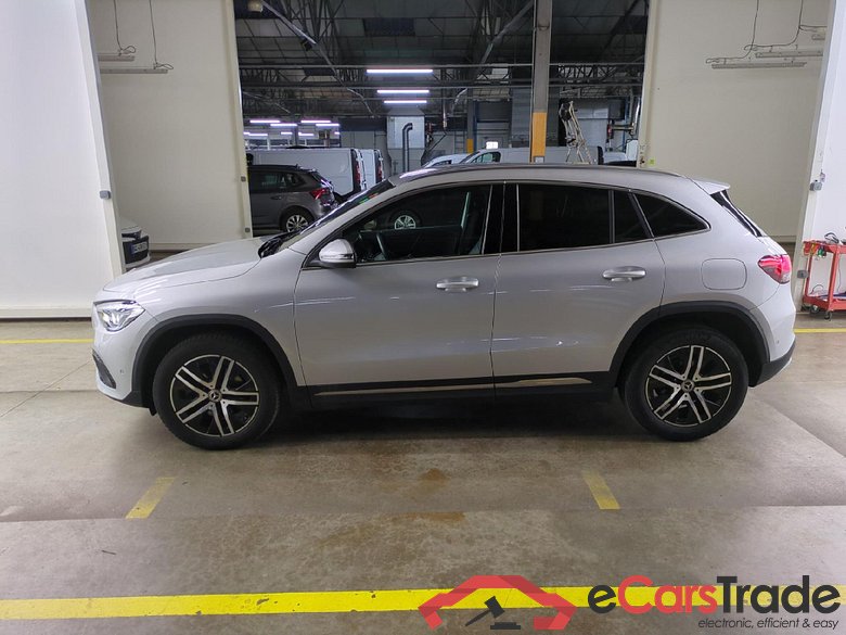 MERCEDES-BENZ GLA / 2020 / 5P / SUV 2.0 GLA 200 D BUSINESS LINE DCT #2