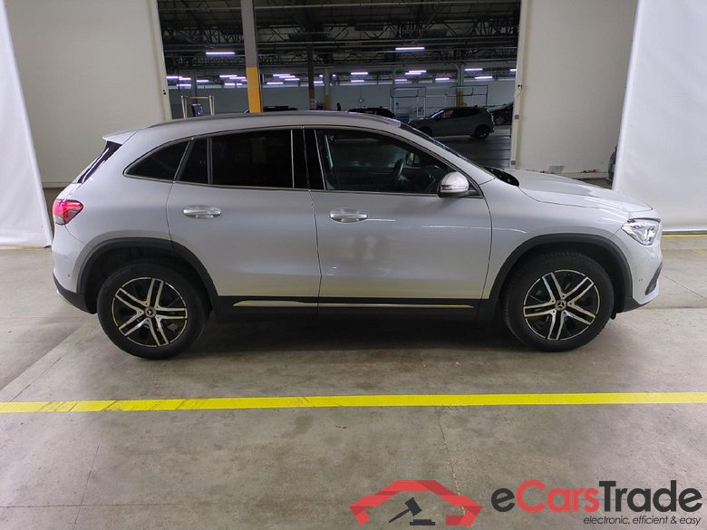 MERCEDES-BENZ GLA / 2020 / 5P / SUV 2.0 GLA 200 D BUSINESS LINE DCT #6