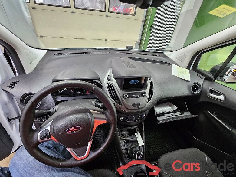 Transit Courier Trend 1.5 TDCi 74KW MT6 E6d #3