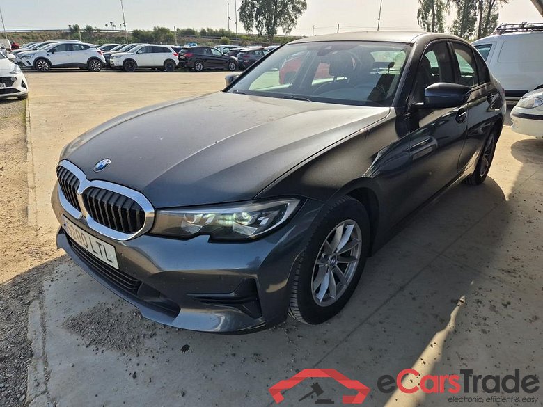 BMW Serie 3 / 2018 / 4P / sedán 318d Auto. #1