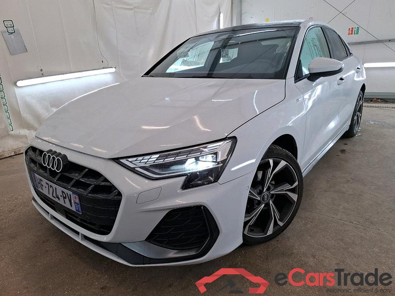 AUDI A3 Berline / 2024 / 4P / Berline 30 TFSI 116 MHEV S Tronic S Line #1