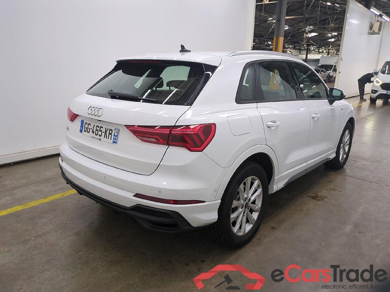 AUDI Q3 / 2018 / 5P / SUV 45 TFSI E 245 S TRONIC S LINE #4