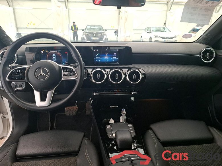 MERCEDES-BENZ Classe A Compact / 2018 / 5P / Berline A 180 Style Line 7G-DCT #5
