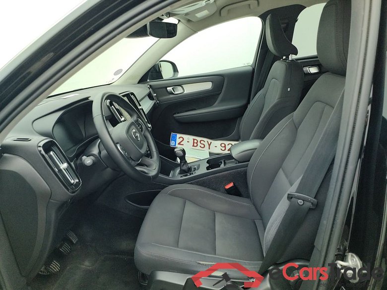 Volvo XC40 T2 Momentum Pro 5d #3