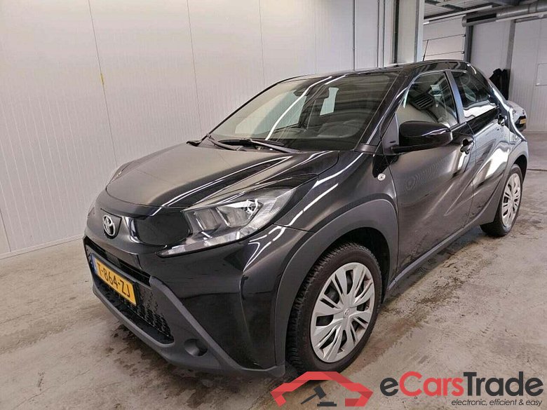 TOYOTA Aygo X 1.0 VVT-i MT Play #1