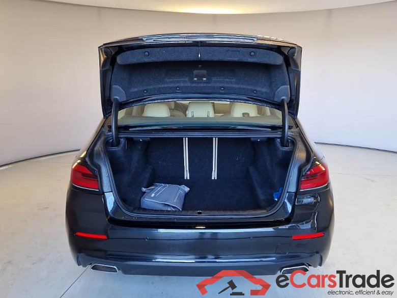 BMW SERIE 5 / 2020 / 4P / BERLINA 520D AUT BUSINESS MH48V #5