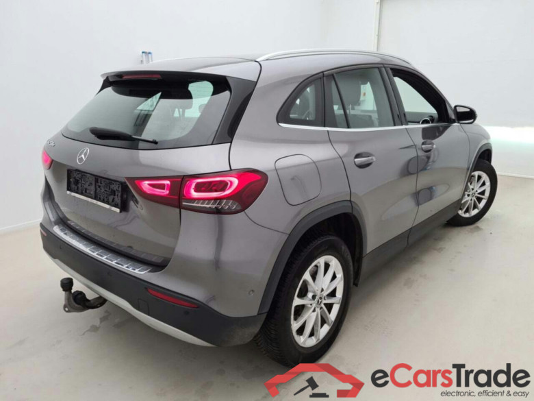 MERCEDES-BENZ GLA 250E 8G-DCT BUSINESS LINE #2