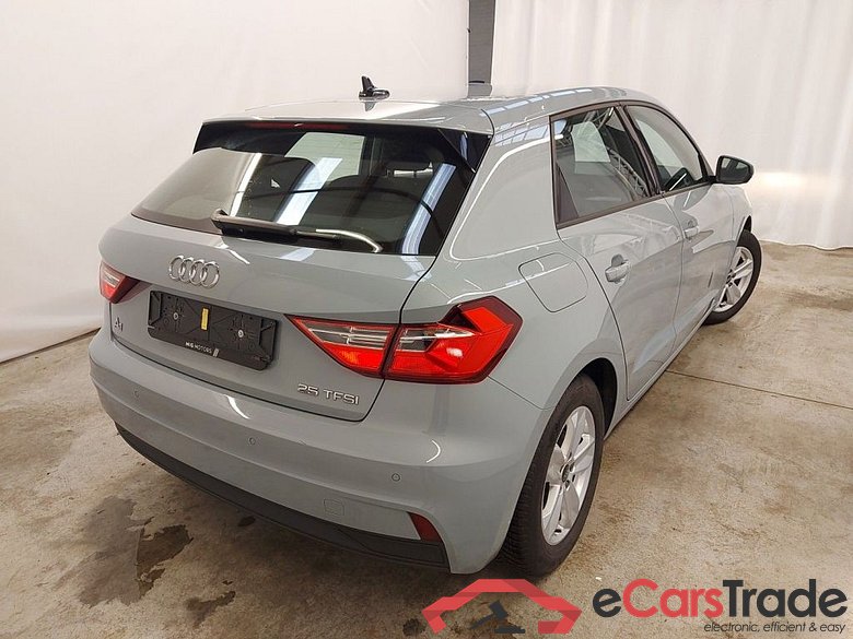 Audi A1 Sportback 1.0 25 TFSI 70kW Attraction 5d #2