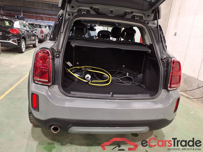MINI COUNTRYMAN 1.5 COOPER S E 4WD AUTO #3