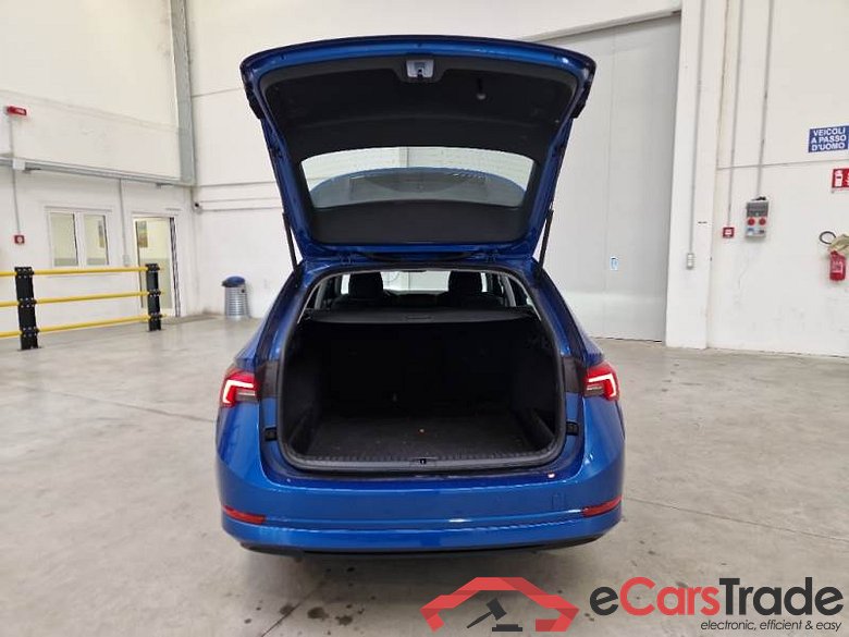 SKODA OCTAVIA WAGON / 2020 / 5P / STATION WAGON 2.0 TDI EVO 110KW EXECUTIVE DSG #5