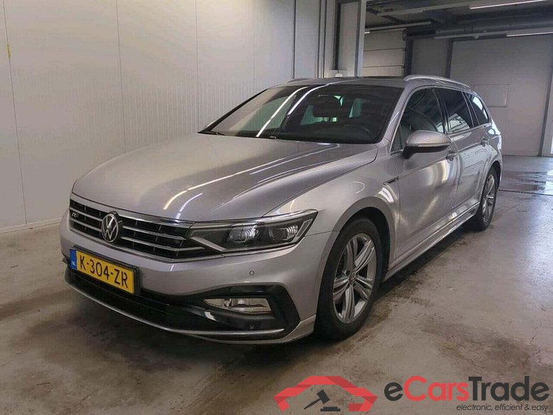 VOLKSWAGEN Passat Variant 2.0 TSI R-Line Bns+