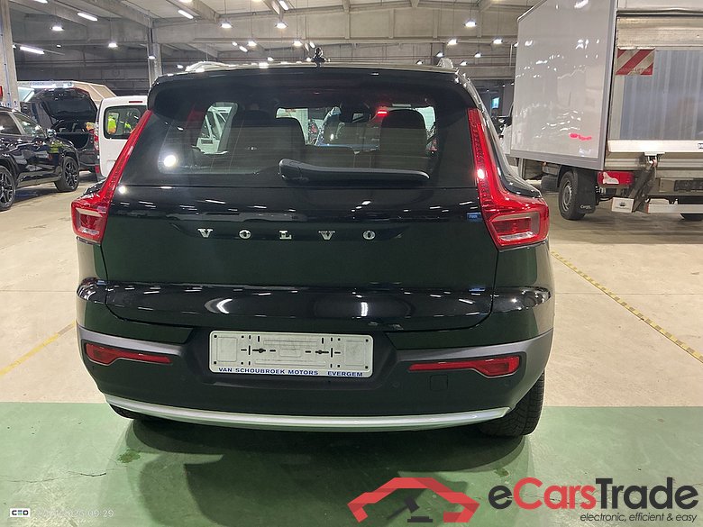 VOLVO XC40 1.5 T4 PHEV CORE DCT #5