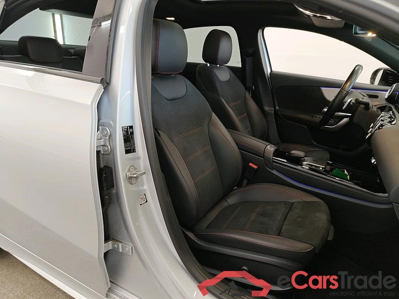 Mercedes-Benz A-Klasse Limousine A 250 e 8G-DCT Business Sol AMG Limited 4d + Pano #3