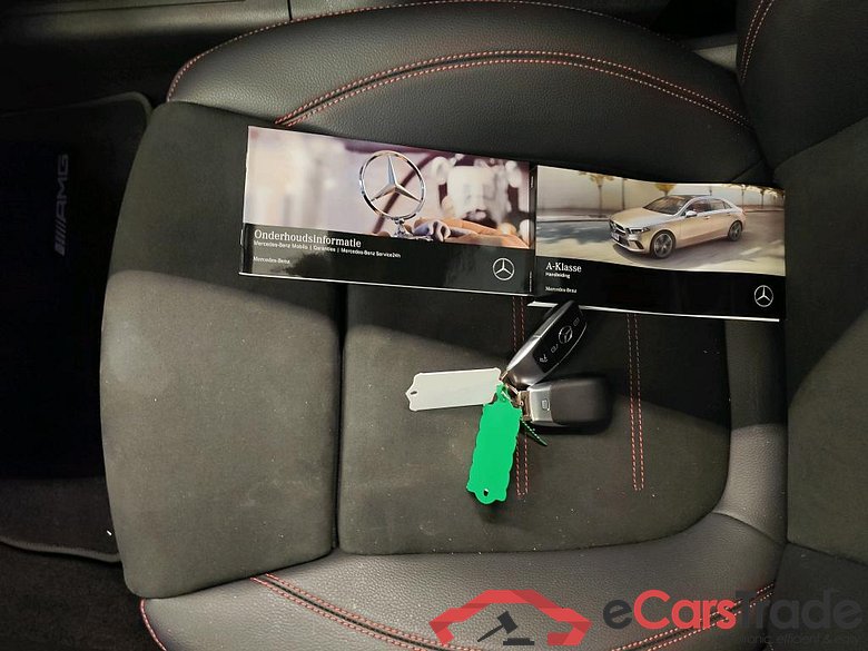 Mercedes-Benz A-Klasse Limousine A 250 e 8G-DCT Business Sol AMG Limited 4d + Pano #4