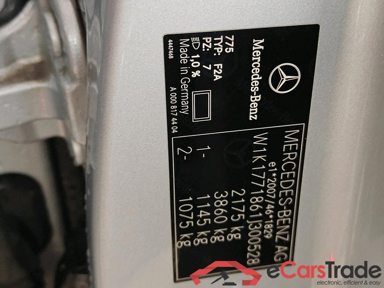 Mercedes-Benz A-Klasse Limousine A 250 e 8G-DCT Business Sol AMG Limited 4d + Pano #6