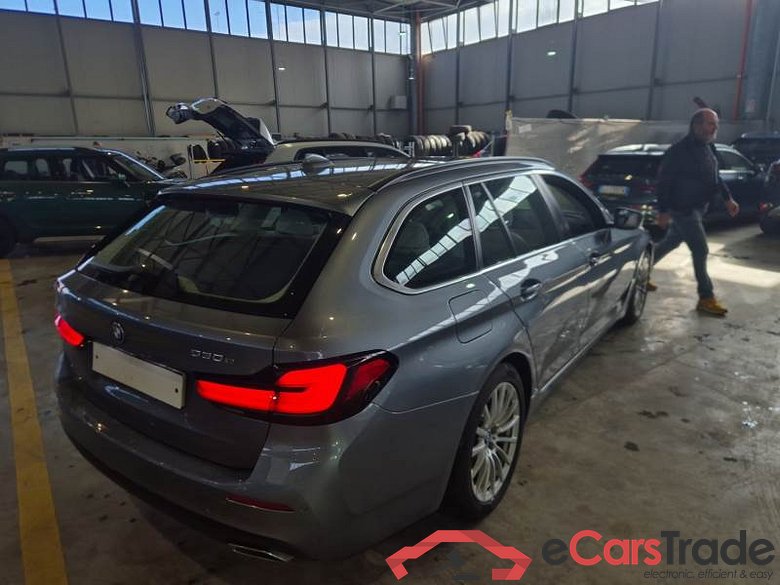BMW SERIE 5 / 2020 / 5P / STATION WAGON 530E BUSINESS AUTO TOURING #2