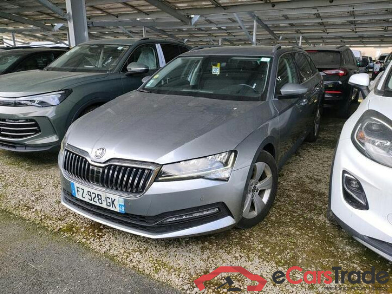 Skoda Superb 2.0 TDI Aut. LED Navi KeylessGo Camera Klima PDC ...