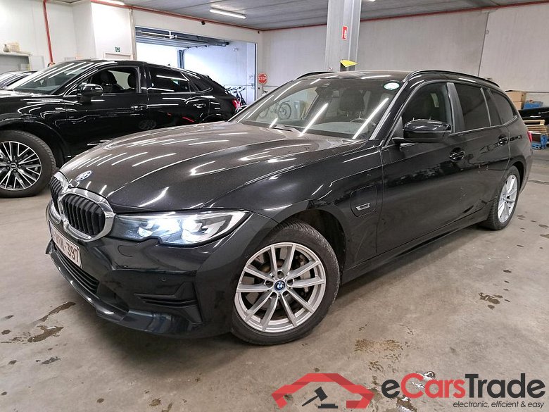 BMW - BMW 3 TOURING 330e 292PK Pack Business Plus With Heated Vernasca Sport Seats  * HYBRID *
