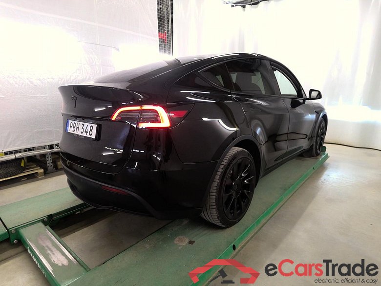 Model Y Long-Range AWD #3