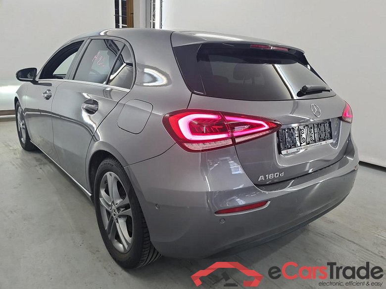 Mercedes A 180d Aut. LED-Xenon Widescreen Navi 1/2 Sport-Leather KeylessGo Camera Klima PDC ... #4