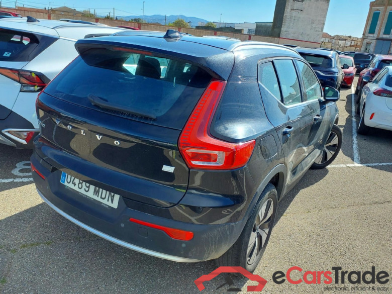 VOLVO XC40 todoterreno 1.5 T4 Recharge PHEV Core Auto 210 CV 10 kWh #2