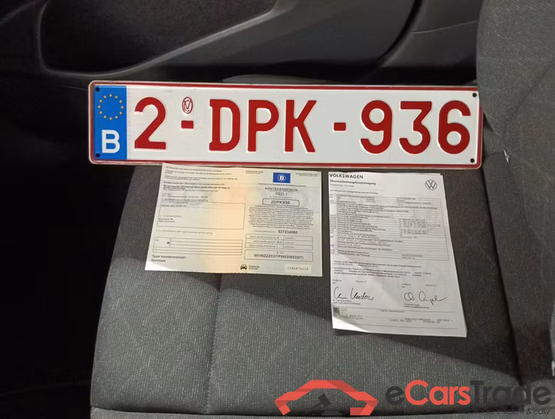 Volkswagen Golf VIII 1.0 eTSI 81kW Life DSG 5d #4