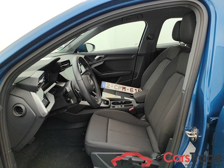 Audi A3 Sportback 1.4 40 TFSI e Attraction 5d #3