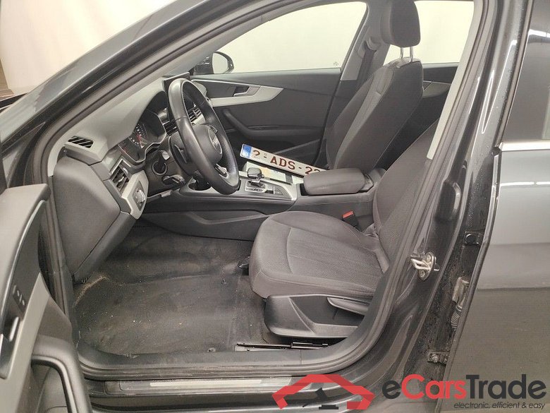 Audi A4 Avant 2.0 30 TDi 100kW S tronic Business Ed 5d #3