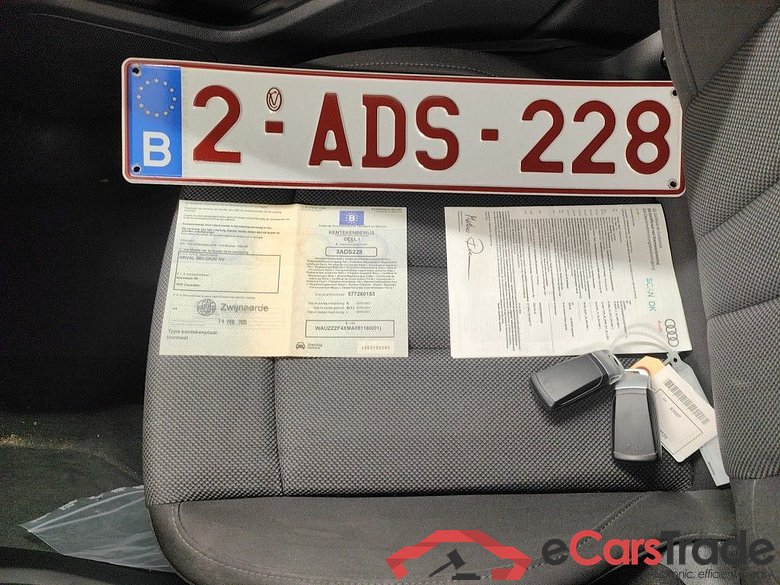 Audi A4 Avant 2.0 30 TDi 100kW S tronic Business Ed 5d #4