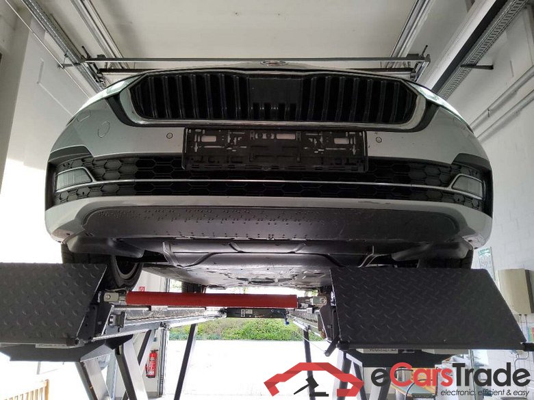 Skoda Octavia Combi (NX5)(01.2020->) DE - Kb5 2.0 TDI DPF EU6d-T, First Edition, 2020 - 2021 #5