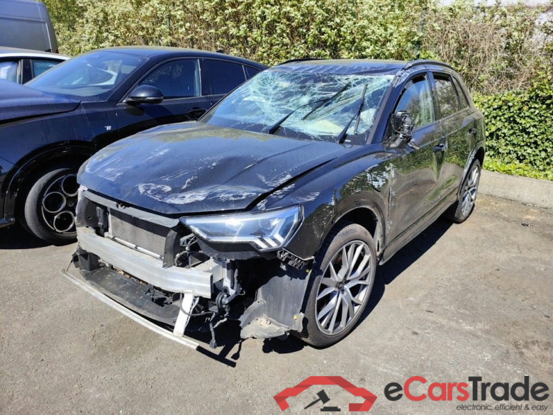 Audi Q3 45 TFSI e S tronic S Line 5d !!! Damaged car !!!! VERKOOP met enkel IB II  !!!! VERKoop met enkel IB II !!!!!! #1