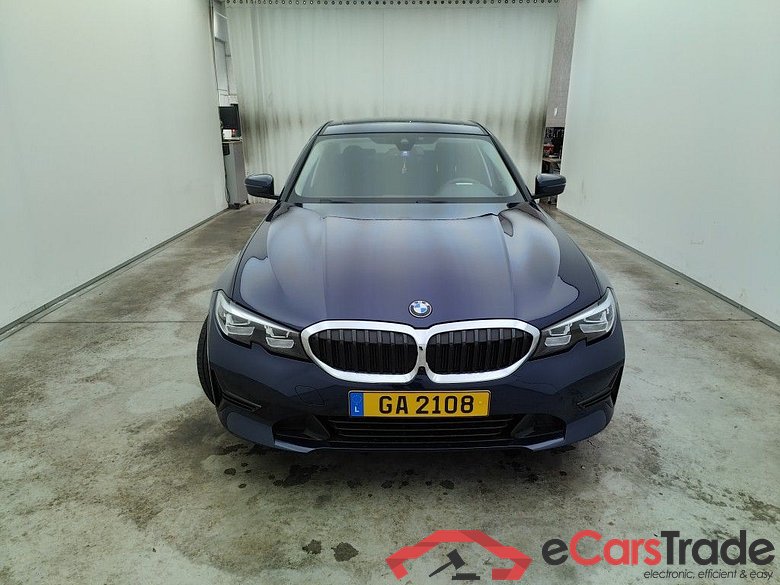 BMW 3 DIESEL - 2019 318 dA 150 MHD AdBlue 4d #5