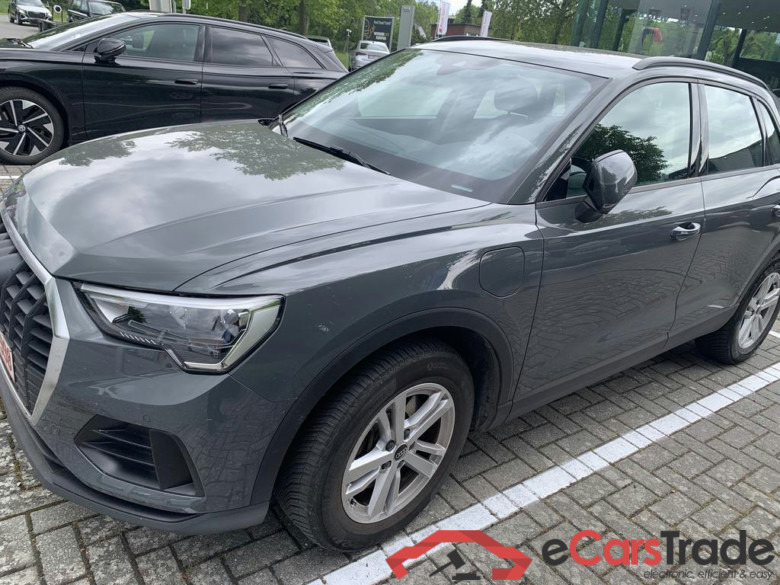 AUDI Q3 PHEV Audi Q3  Attraction 45 TFSI e  180(245) kW(pk) S tronic