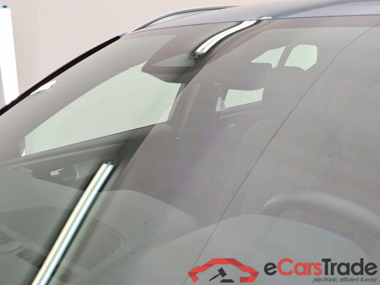 VOLVO XC40 B3 CORE DCT #5