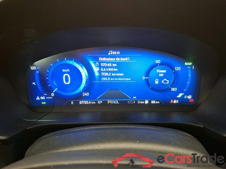 FORD Kuga / 2019 / 5P / SUV 2.5 Dur 225 hybrid PHEV Pshift Titanium #6