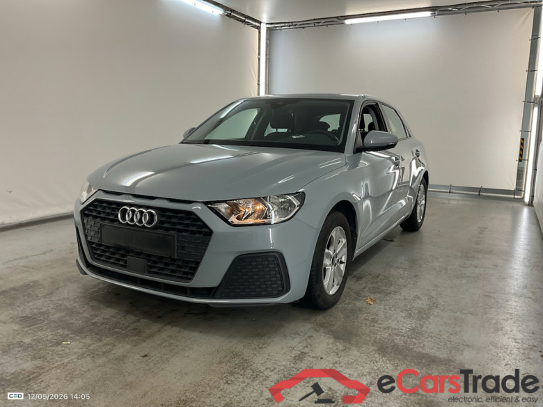 AUDI A1 1.0 25 TFSI ATTRACTION #1
