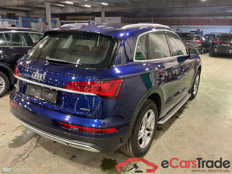 AUDI Q5 2.0 40 TDI S TRONIC QUATTRO B. ED. ADV #4