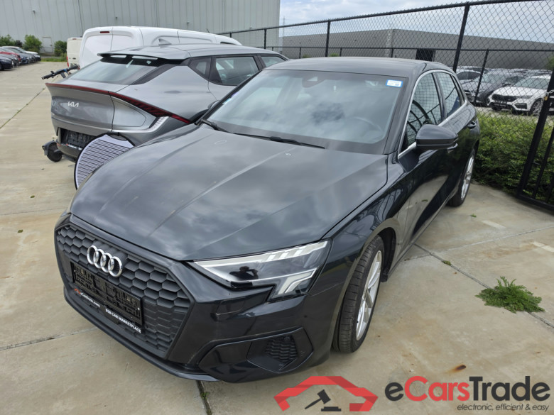 Audi A3 1.0 TFSI Aut. LED-Matrix ACC Virtual Navi KeylessGo Camera Klima PDC ... #1