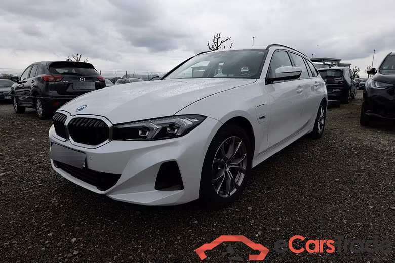 Baureihe 3 Touring 330 e 2.0 215KW AT8 E6d #1