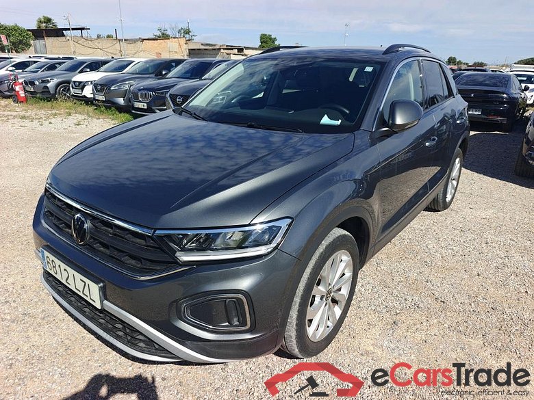 VOLKSWAGEN T-Roc / 2021 / 5P / todoterreno Life 1.0 TSI 81kW (110CV) (AC) #1