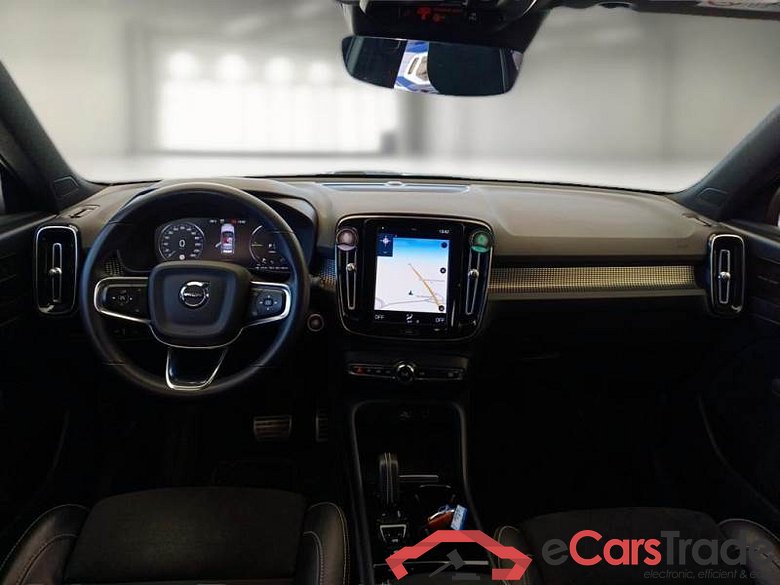 VOLVO XC40 / 2017 / 5P / FUORISTRADA T4 PLUG-IN HYBRID AUTO RECH R-DESIGN N1 #3