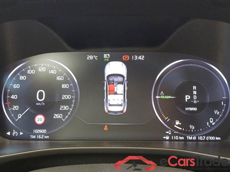 VOLVO XC40 / 2017 / 5P / FUORISTRADA T4 PLUG-IN HYBRID AUTO RECH R-DESIGN N1 #4