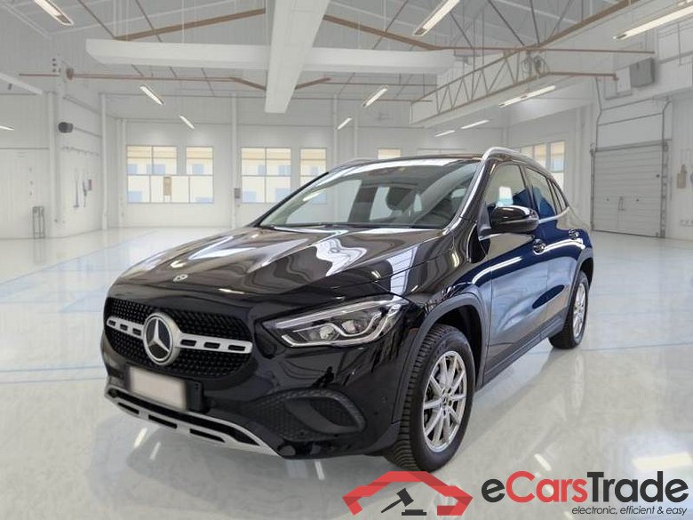 MERCEDES-BENZ GLA / 2020 / 5P / CROSSOVER GLA 180 D AUTOMATIC BUSINESS EXTRA #1