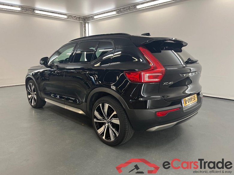 VOLVO XC40 Recharge Pro #3