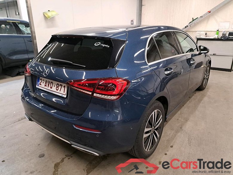 MERCEDES - MER A 250 e 218PK DCT Progressive Pack Premium Plus & Heated Steering Wheel & Progressive & Burmester Sound & Parking Camera & Towing Hook   * HYBRID * #2