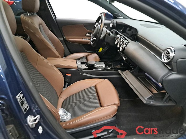 MERCEDES - MER A 250 e 218PK DCT Progressive Pack Premium Plus & Heated Steering Wheel & Progressive & Burmester Sound & Parking Camera & Towing Hook   * HYBRID * #3
