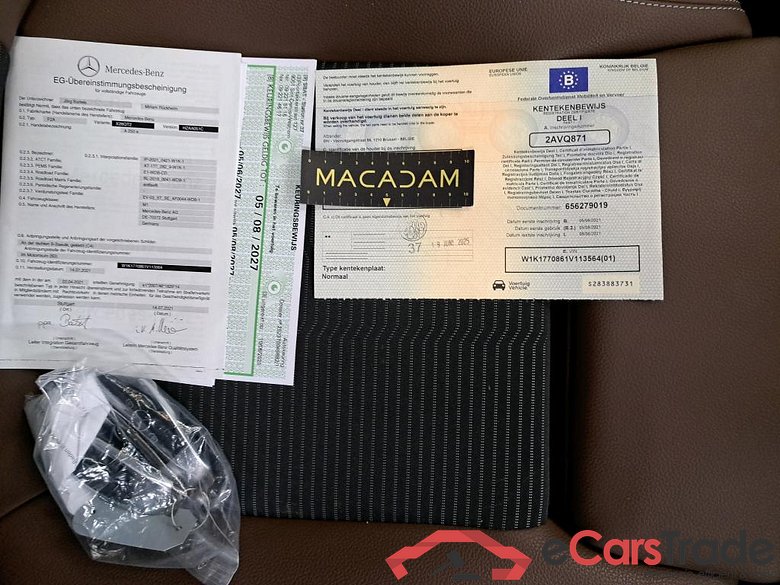 MERCEDES - MER A 250 e 218PK DCT Progressive Pack Premium Plus & Heated Steering Wheel & Progressive & Burmester Sound & Parking Camera & Towing Hook   * HYBRID * #4