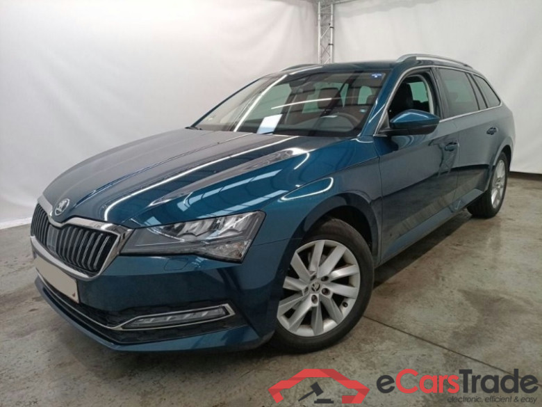 Skoda Superb 2.0 CRTDI Style Aut. LED Virtual Navi KeylessGo Klima PDC ...